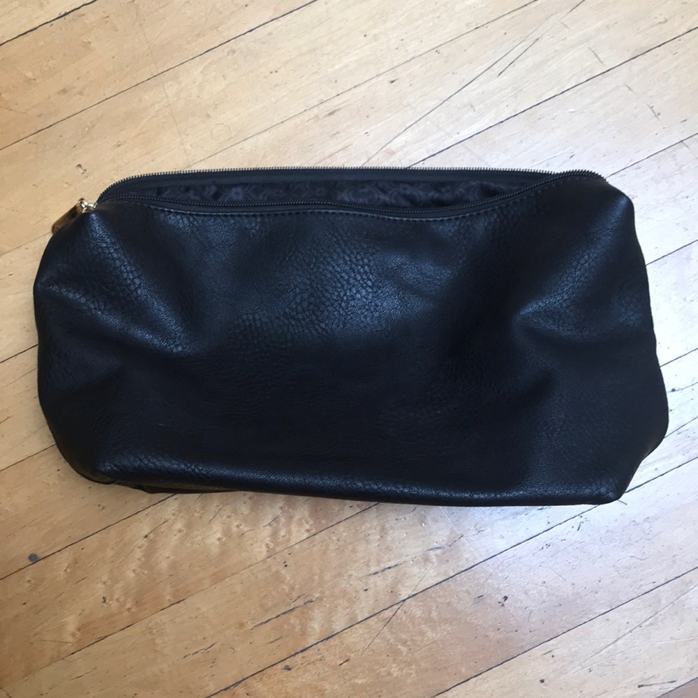 Soft black leather simple clutch